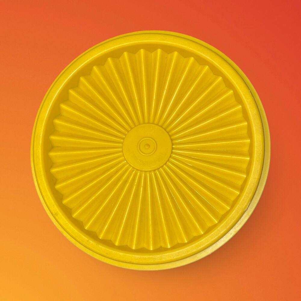 Tupperware Replacement Lid 5" Yellow Round 812 Servalier Food Storage Seal USA